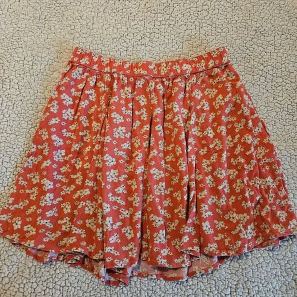 American Eagle floral‎ skirt